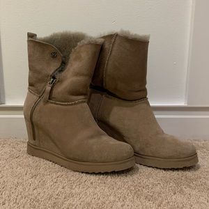 Koolaburra by Ugg Wedge Boots w/ faux zipper